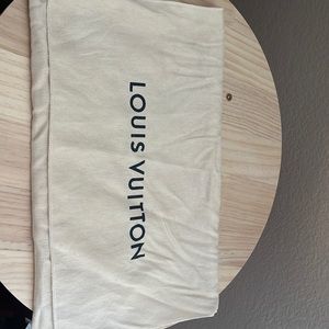 Louis Vuitton dust rag for bag